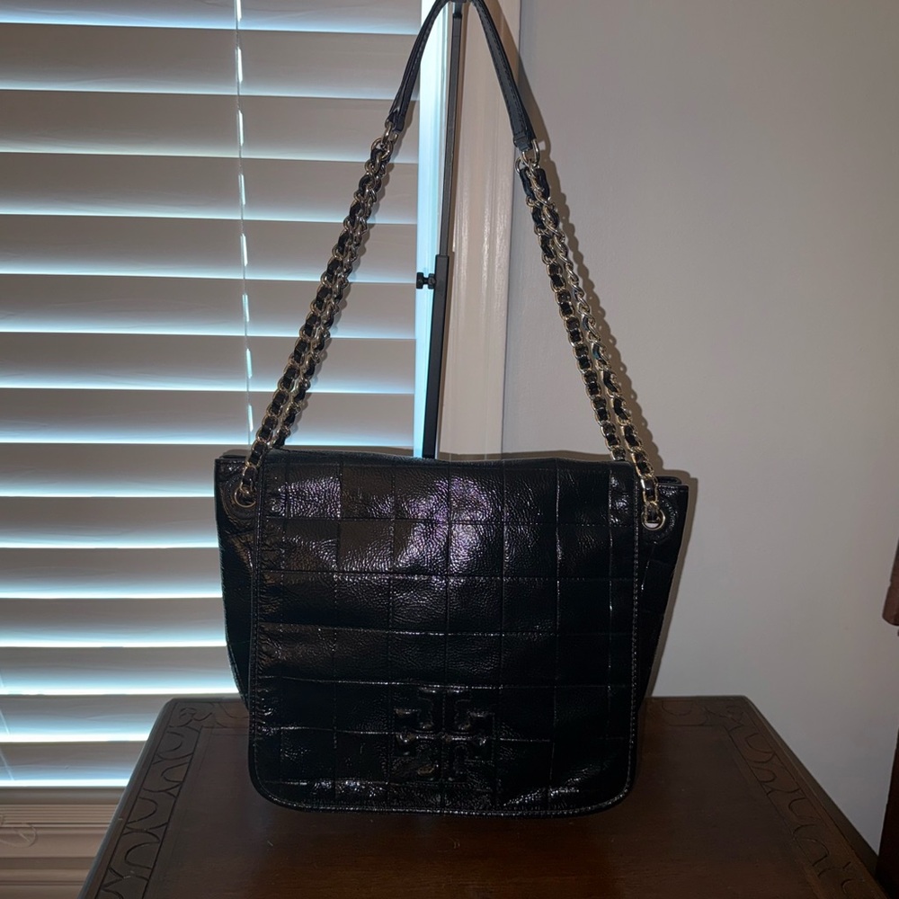 Mint condition Tory Burch Marion
Quilted Patent Leather Shoulder Bag